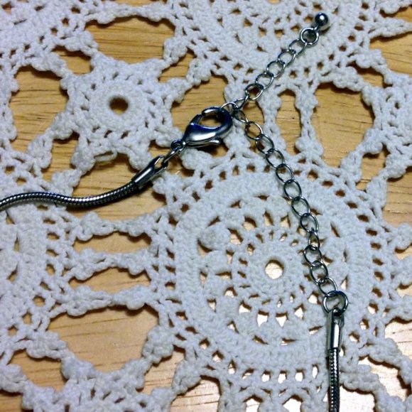 Lovely necklace, silver tone hand-hammered look - Picture 4 of 4